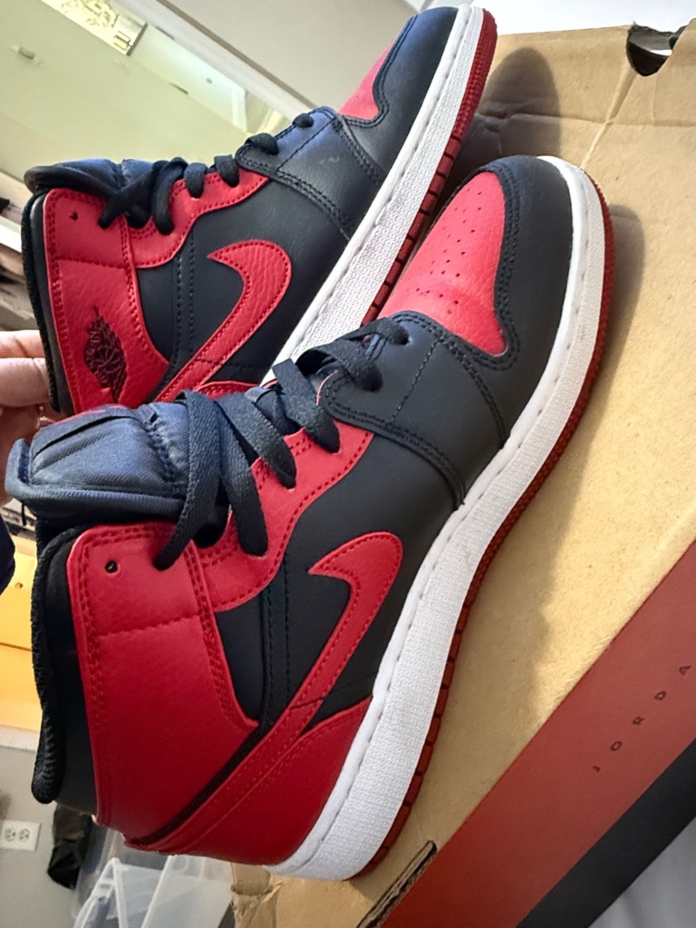 Nike High-Top Sneakers Black and Red